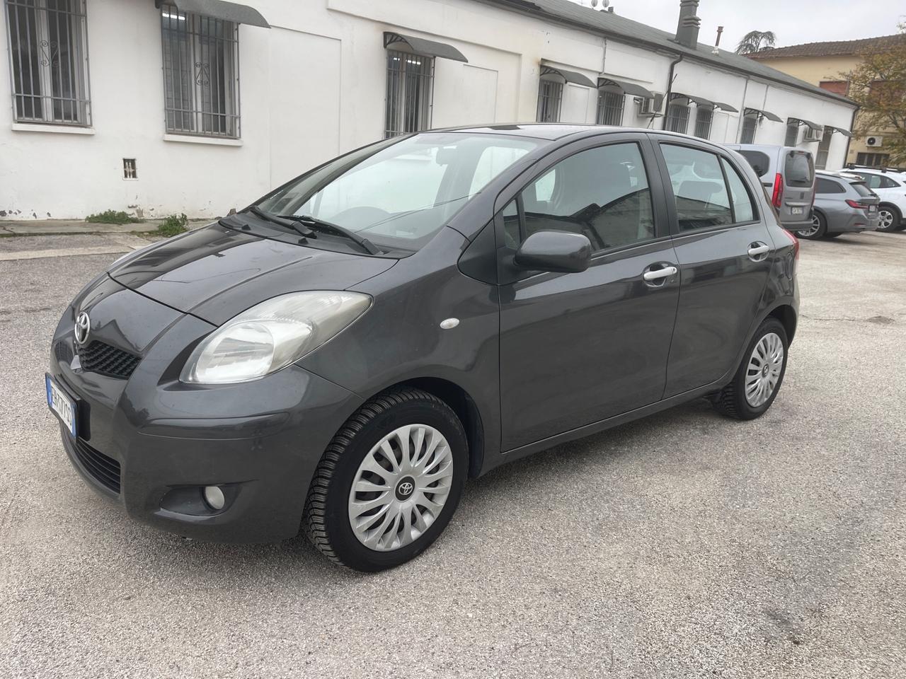 Toyota Yaris 1.3 5 porte Sol