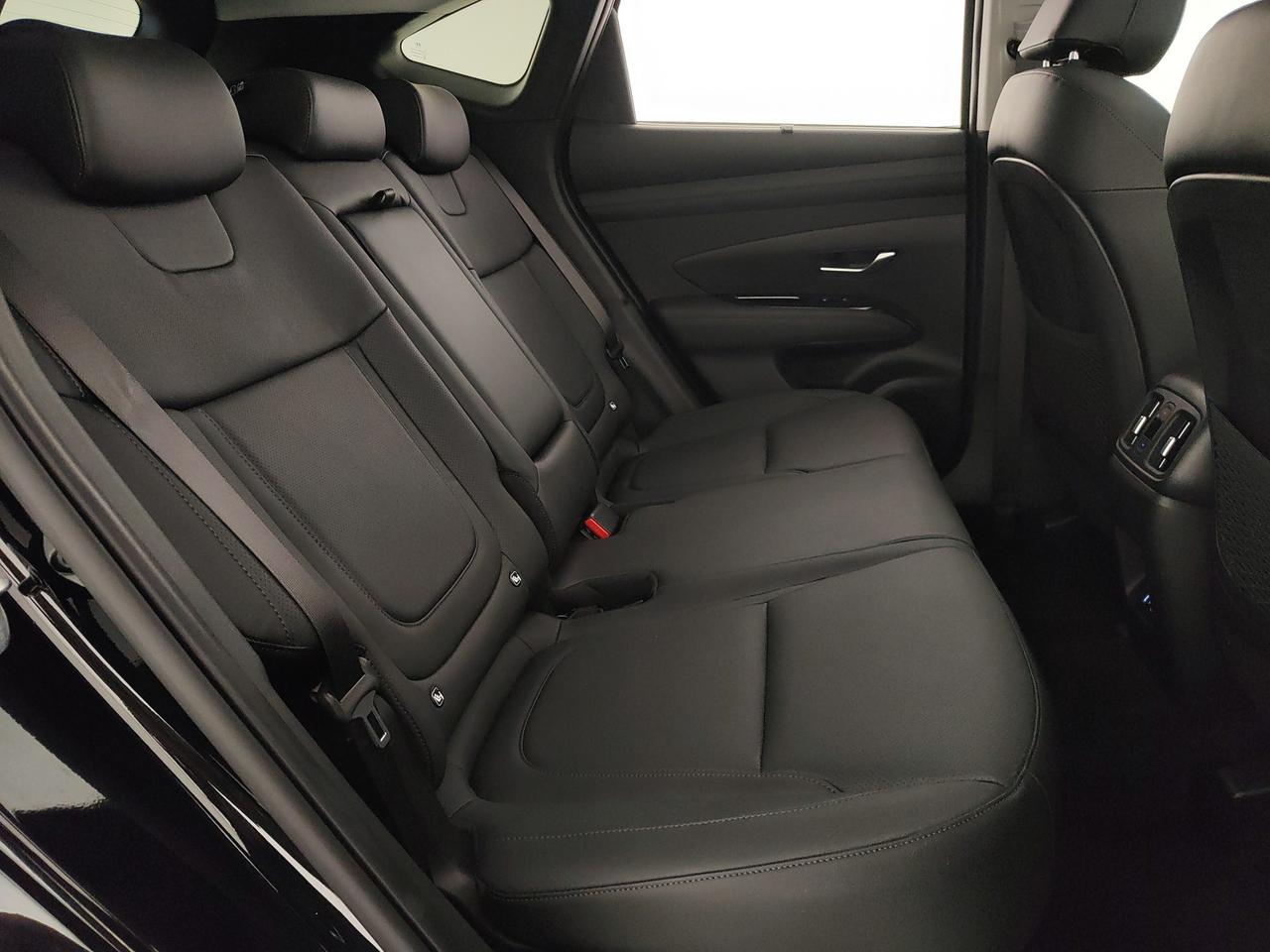 HYUNDAI Tucson 1.6 hev Business 4wd 215cv auto