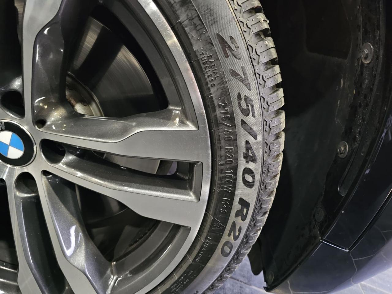 BMW X6 M50d Tetto Cam 360 Clima4zone HeadUp Dispaly C.20"