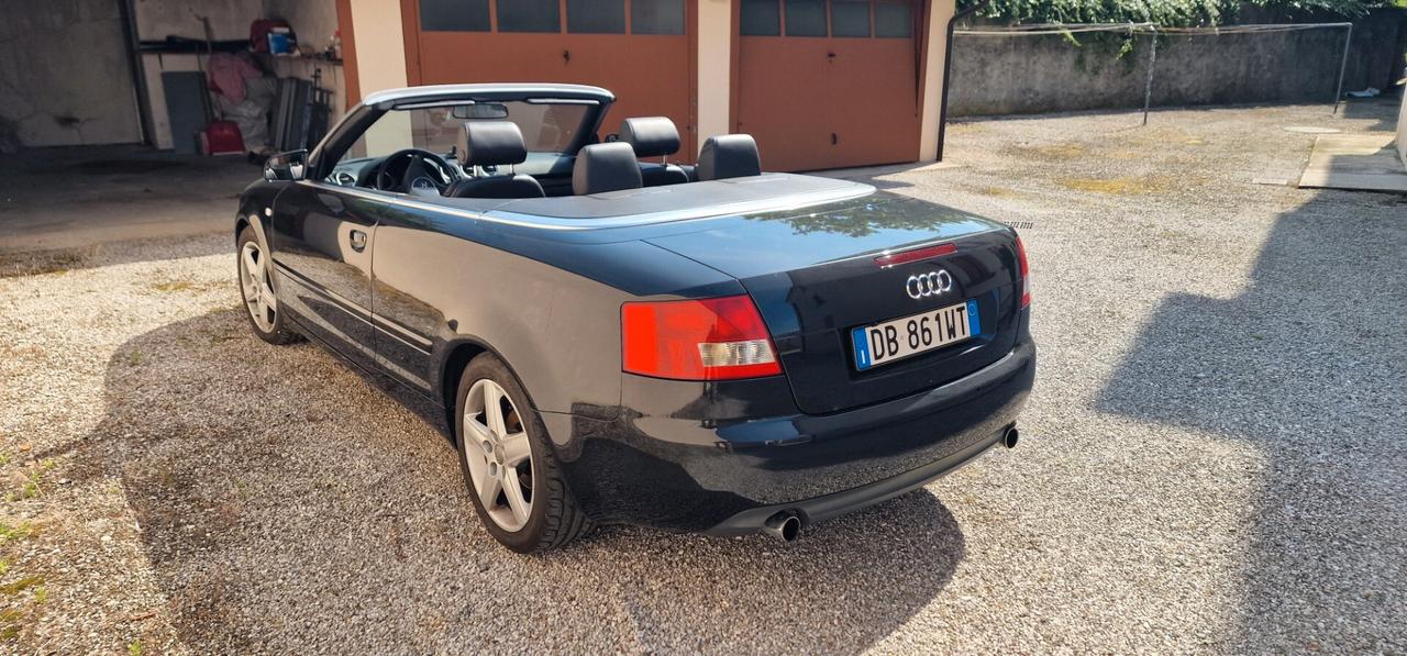 Audi A4 Cabriolet 2.5 V6 TDI cat