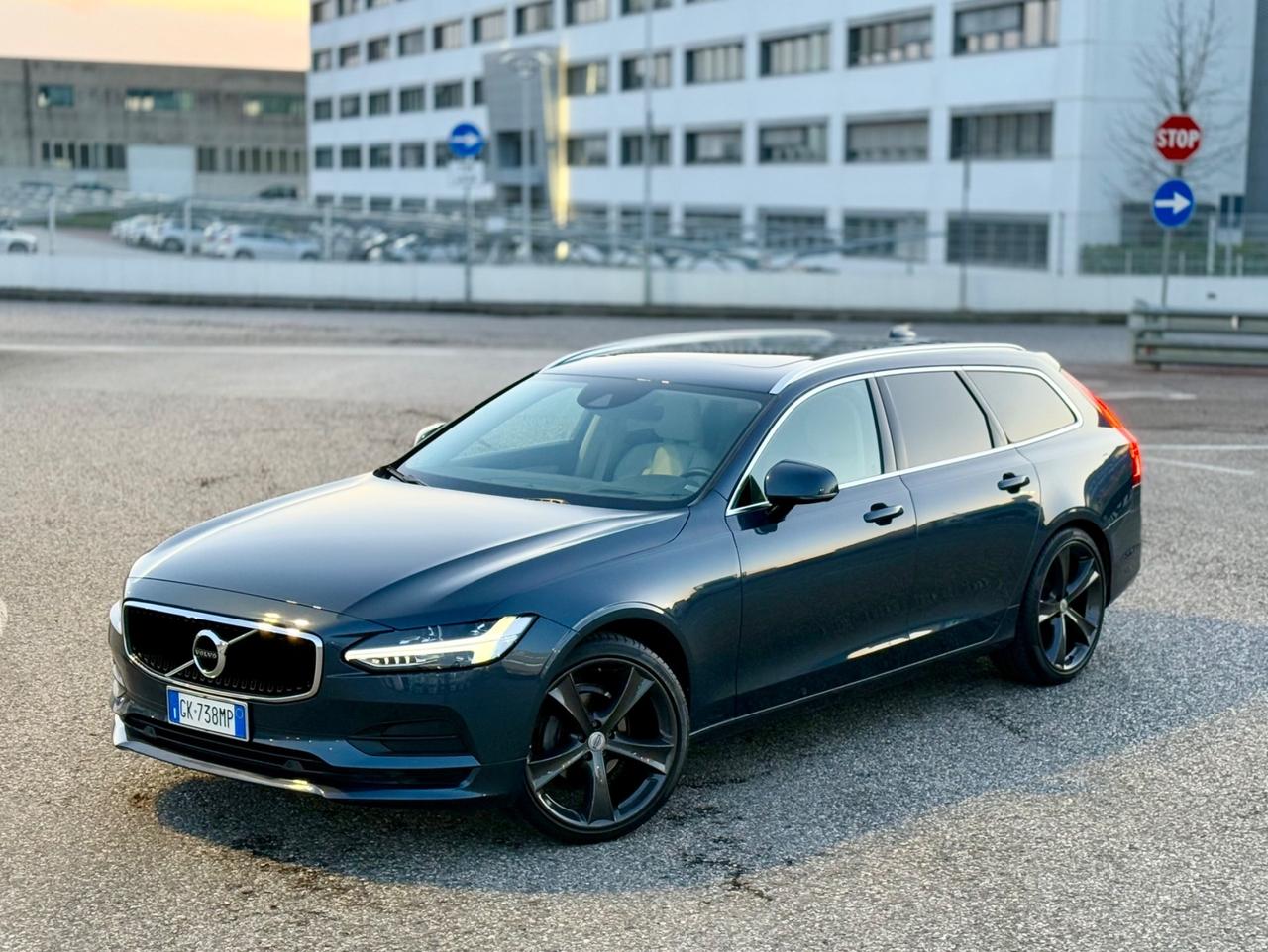 Volvo V90 D4 Geartronic Business Plus