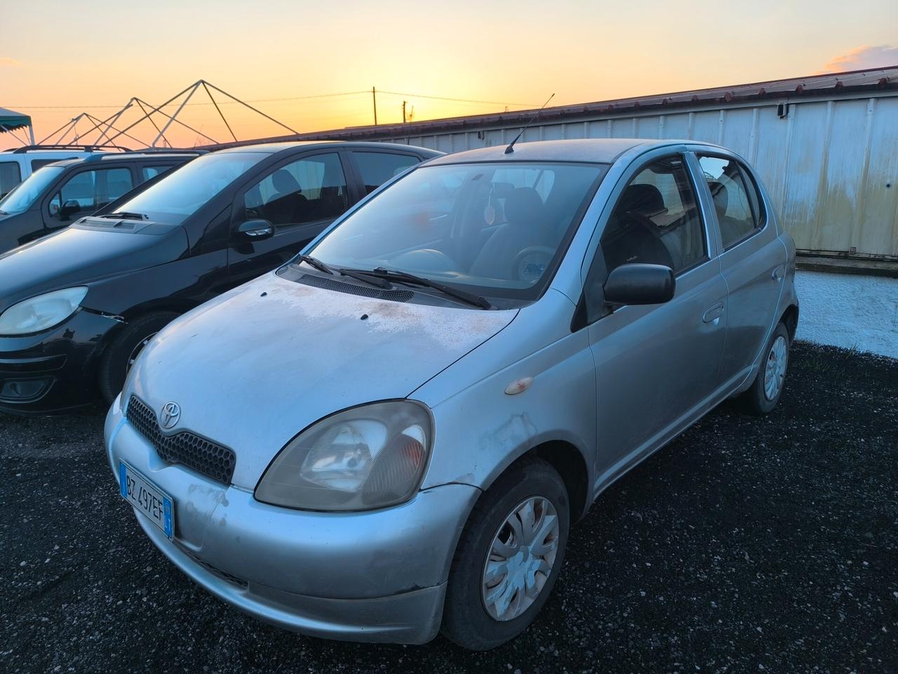 Toyota Yaris 1.0i 16V cat 5 porte