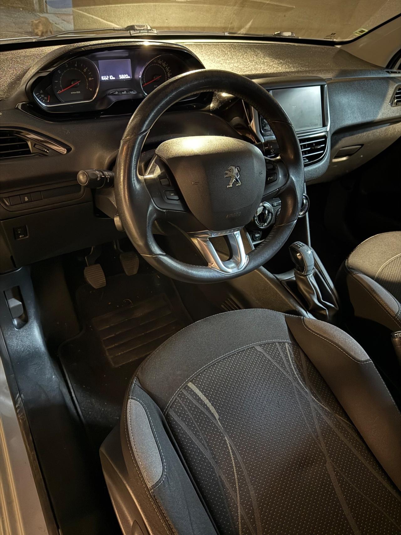 Peugeot 208 PureTech 82 5 porte Allure
