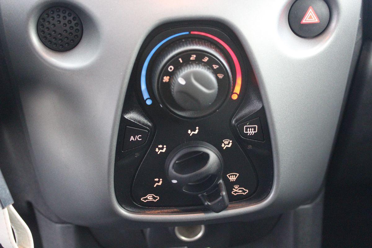 TOYOTA - Aygo - 1.0 VVT-i 72 CV 5p. x-business MMT