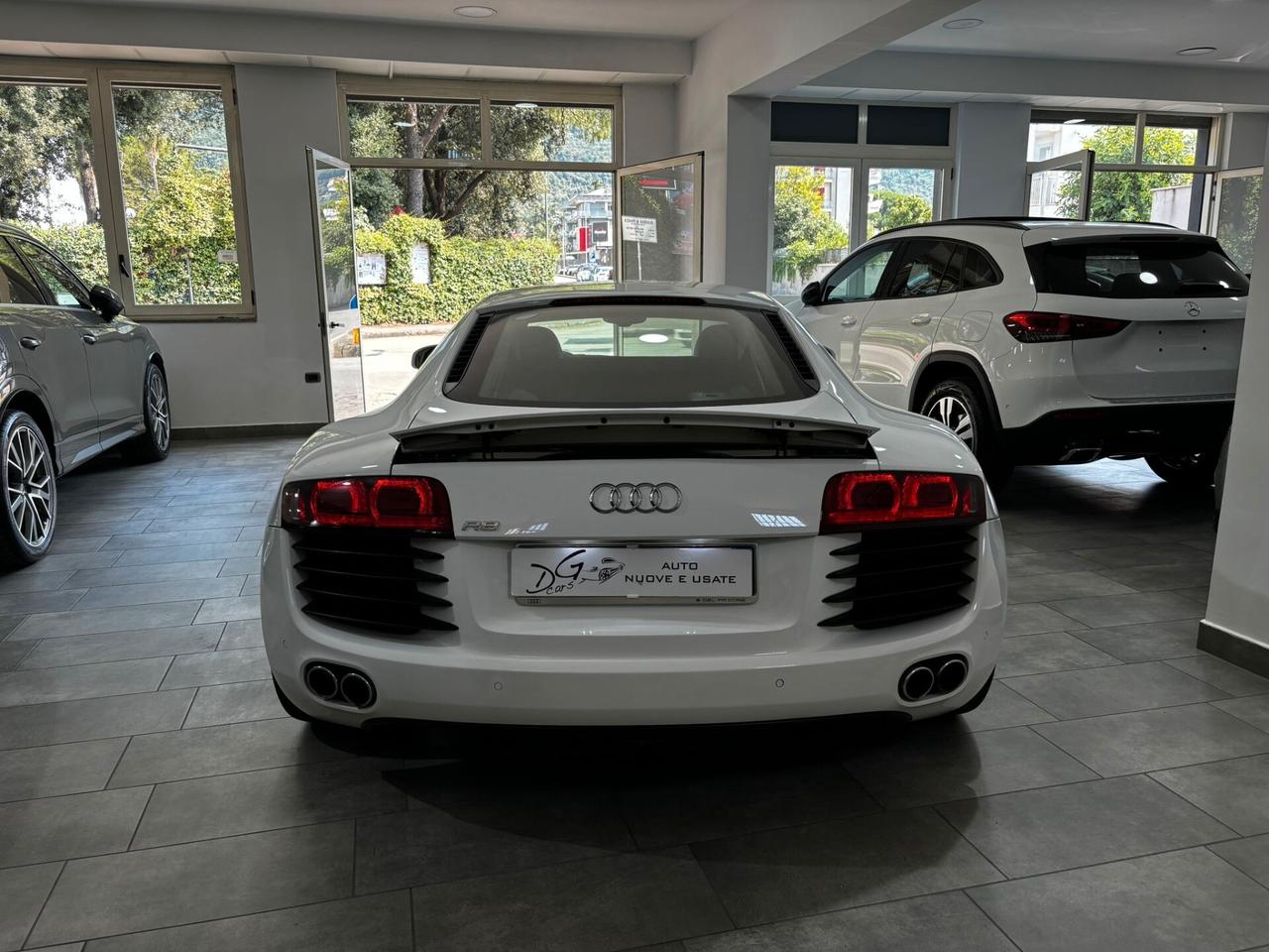 AUDI R8 V8 COUPE' 4.2 430CV R-TRONIC