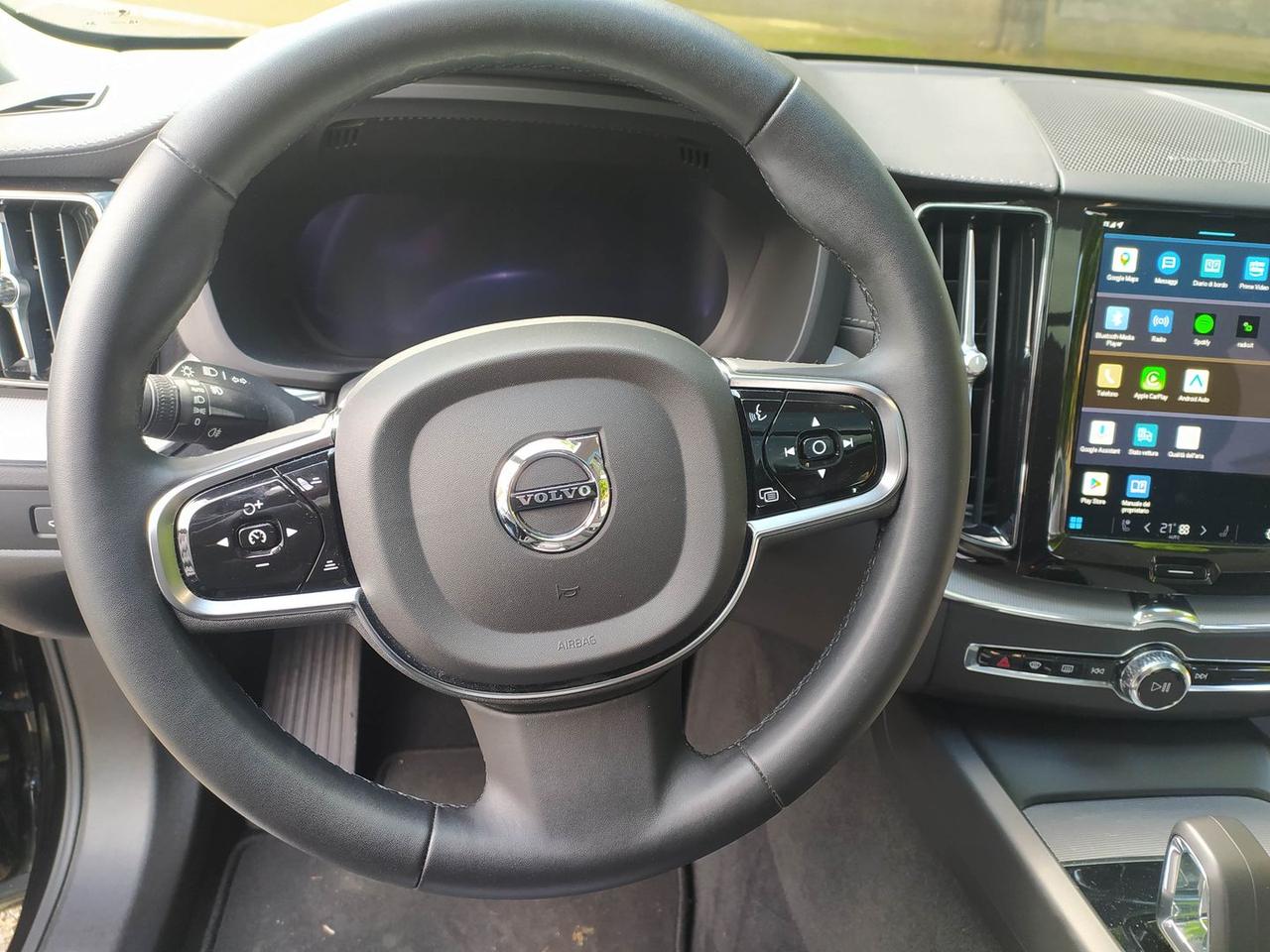 Volvo XC 60 2.0 T6 Recharge PHEV Ultimate Dark
