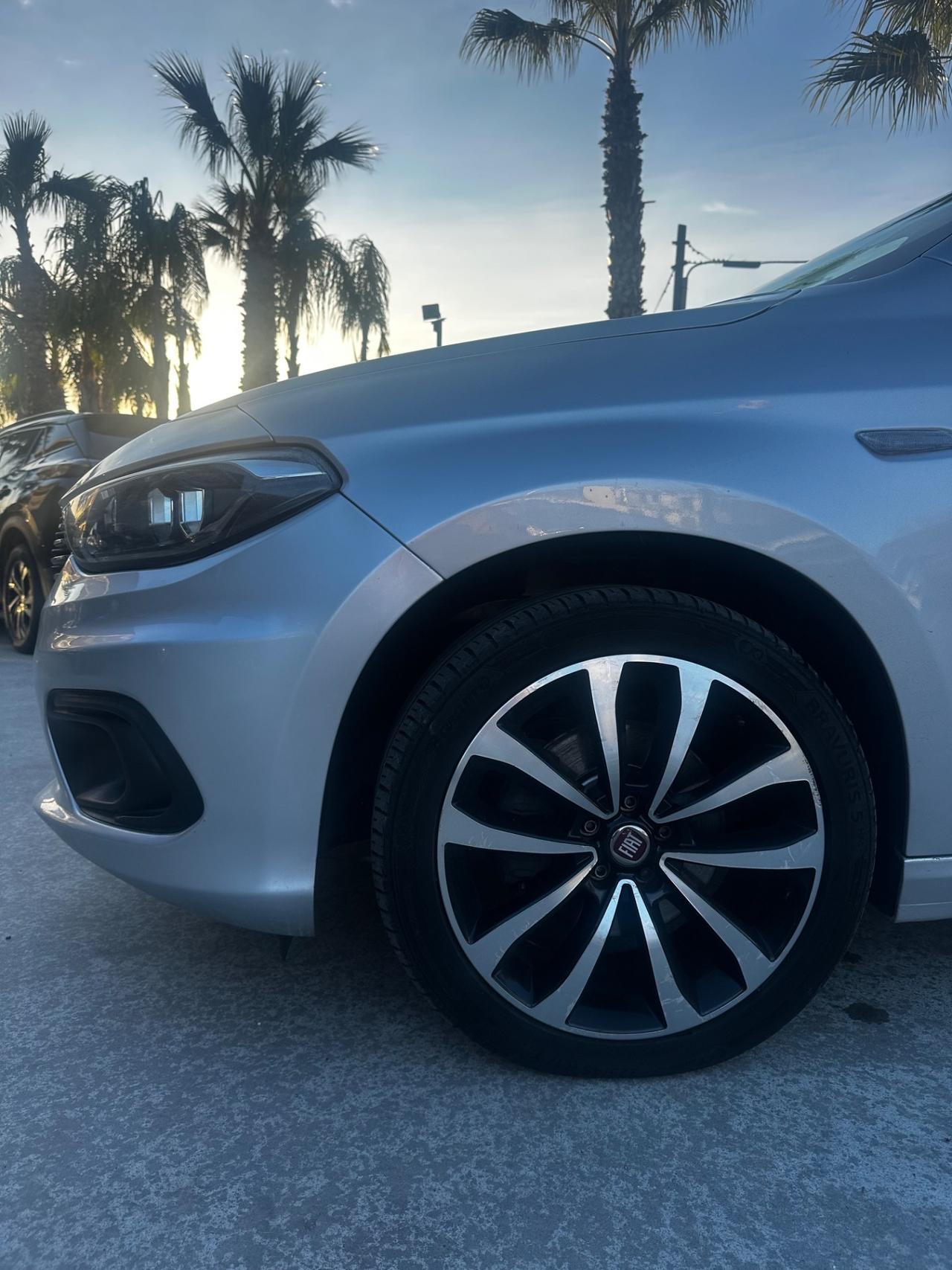 Fiat Tipo 1.6 Mjt S&S SW Lounge