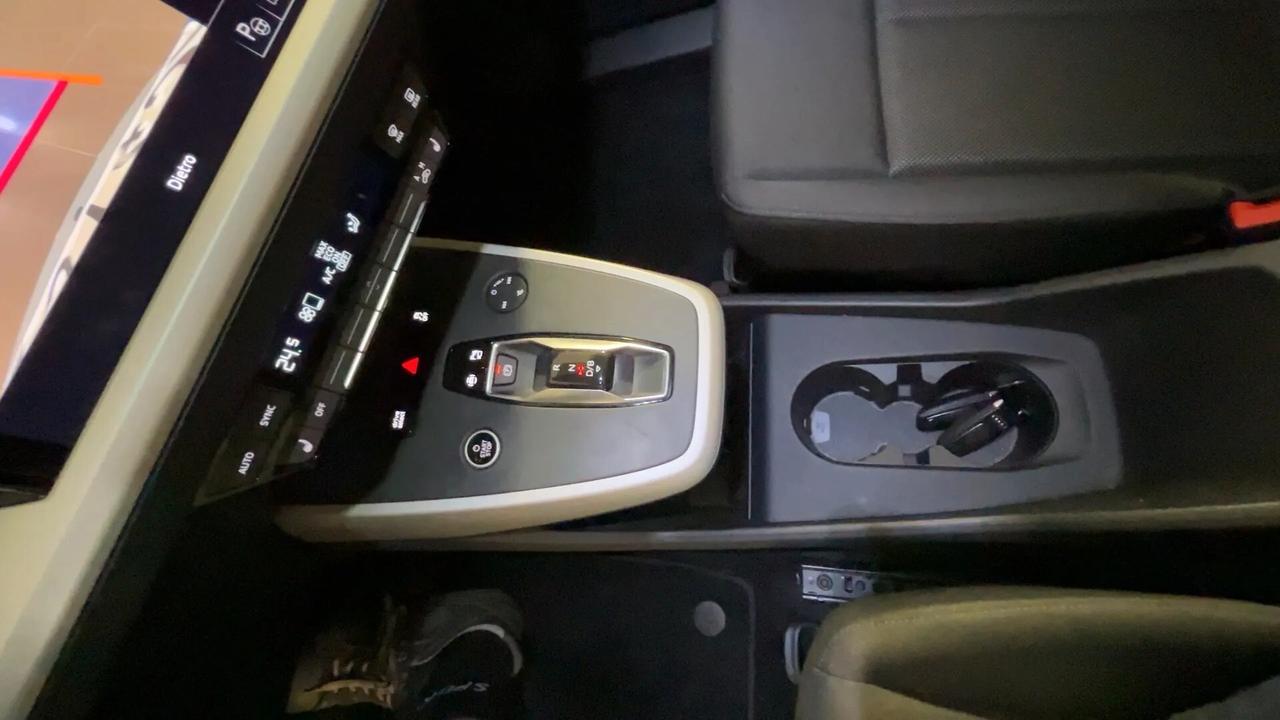 Audi Q4 35 e-tron Business