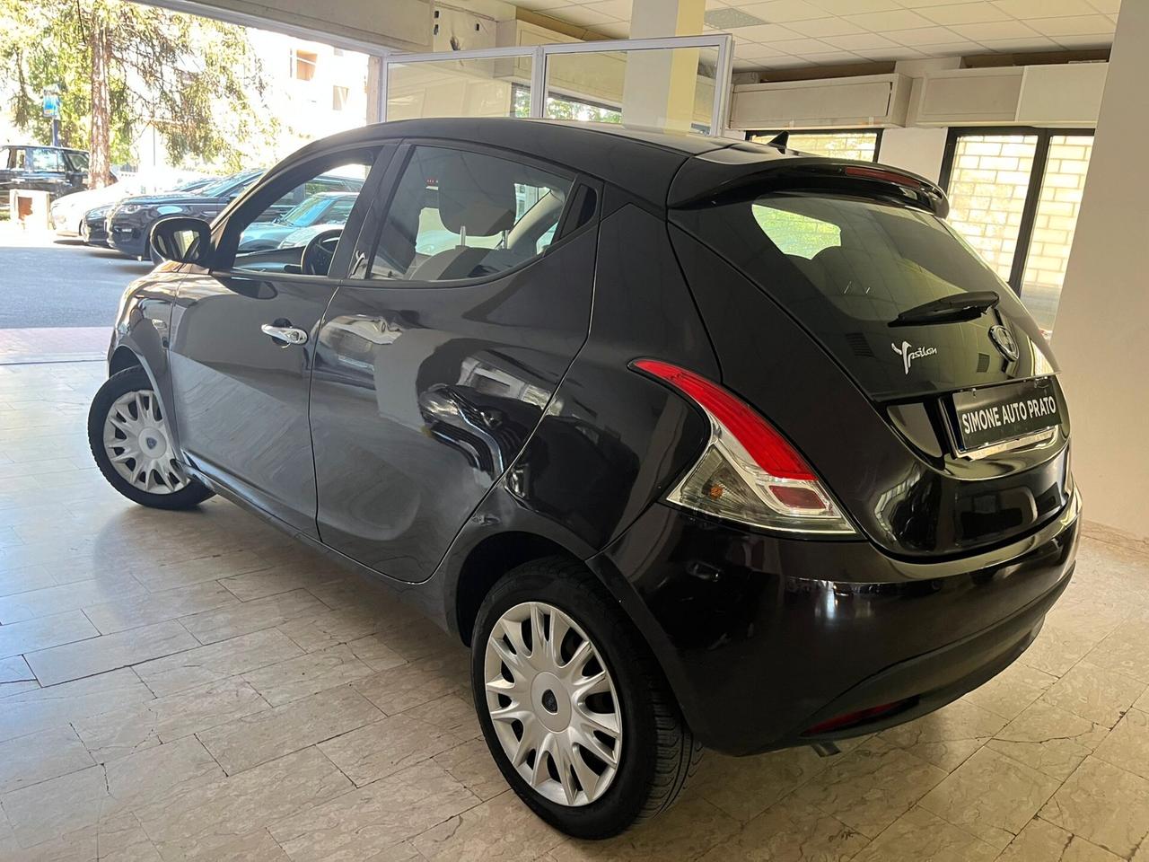 Lancia Ypsilon 1.2 69 CV 5 porte S&S Silver