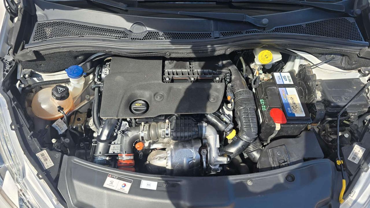Peugeot 208 BlueHDi 75 5 porte allure