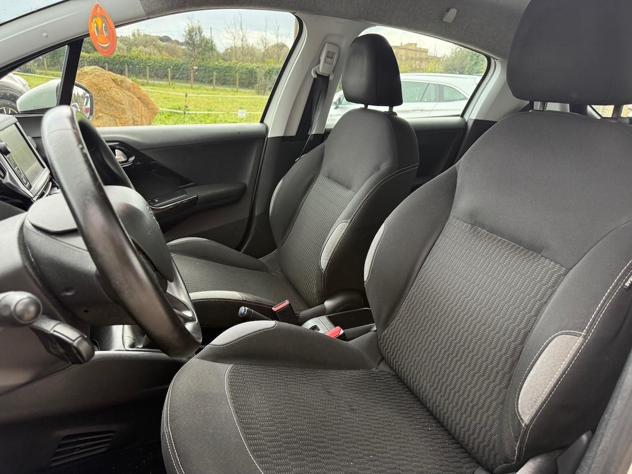 Peugeot 208 1.4 e-HDi 68 CV S&S robotizzato 5 porte Active