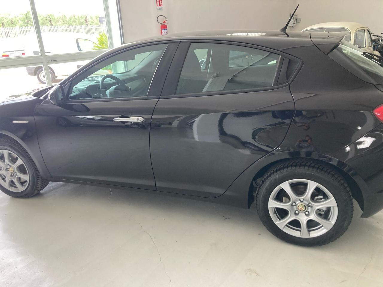 Alfa Romeo Giulietta 2.0 JTDm-2 140 CV Distinctive