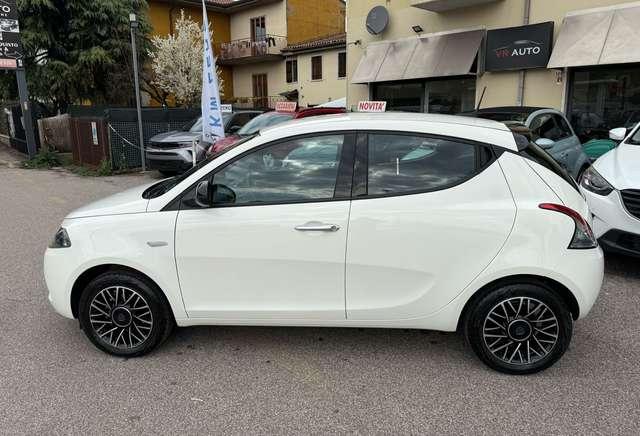Lancia Ypsilon HYBRID 1.0 70 CV S&S PLATINO/NEOPATENT/PROMO FIN