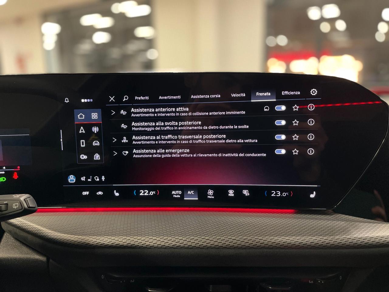 Nuova Audi Q5 SPB 2.0 TDi 204cv S-Line tech pro