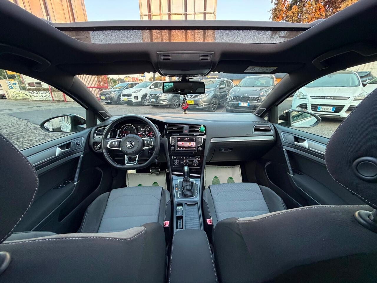 Volkswagen Golf 7 2.0 TDI 150CV R-LINE