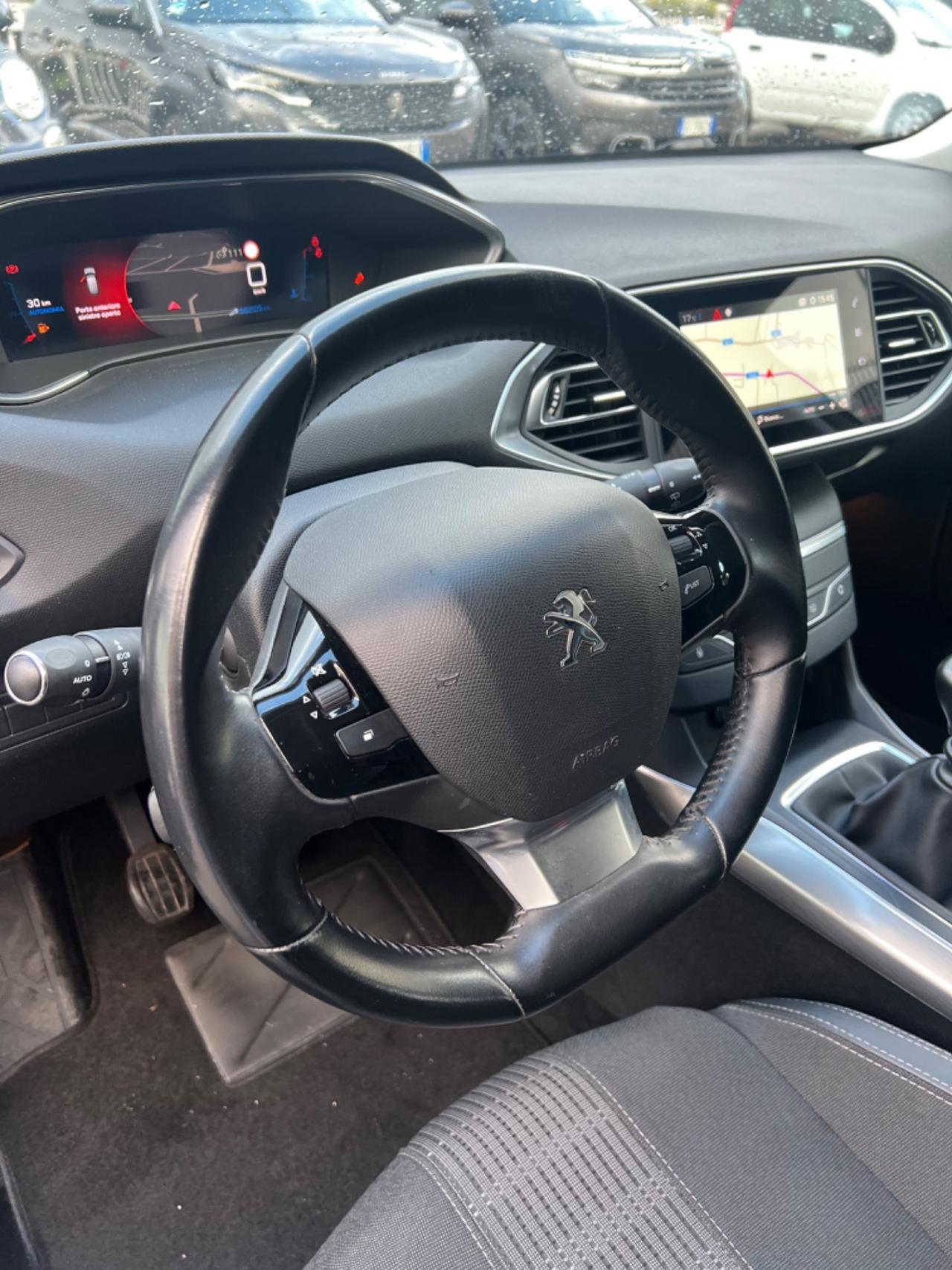 Peugeot 308 Turbo 130 Allure 2021 km 86.000