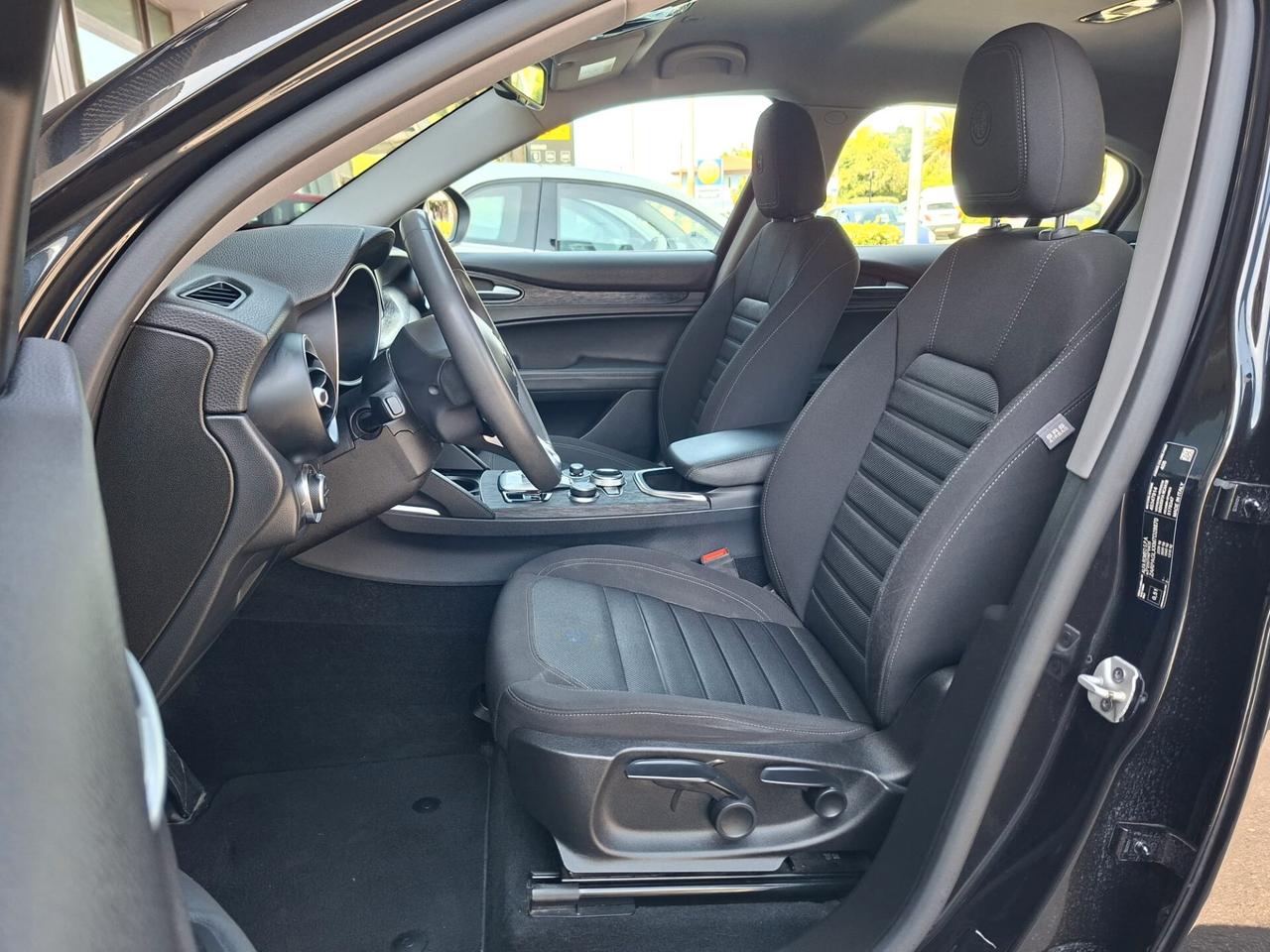 Alfa Romeo Stelvio 2.2 Turbodiesel 160 CV AT8 RWD Business