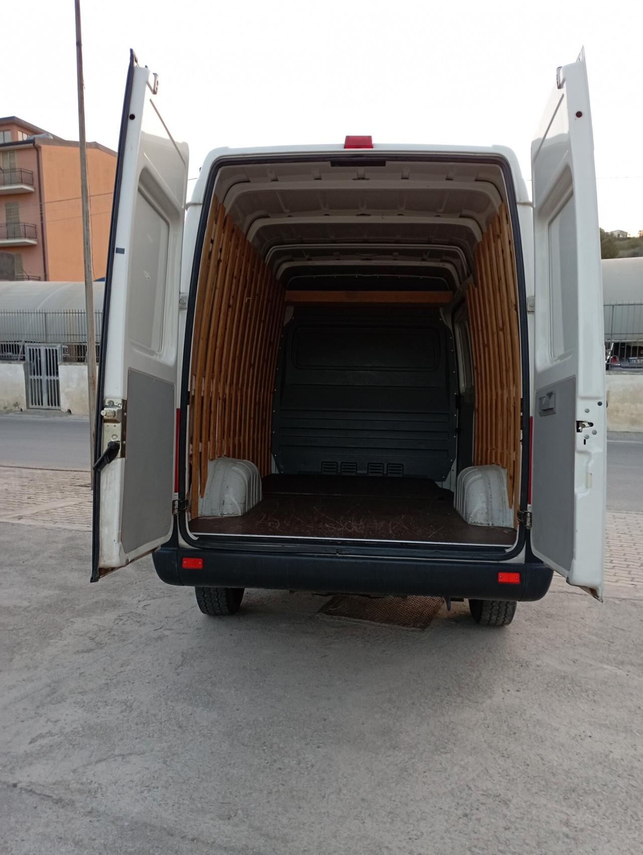 VOLKSWAGEN Crafter LT35 66000 KM