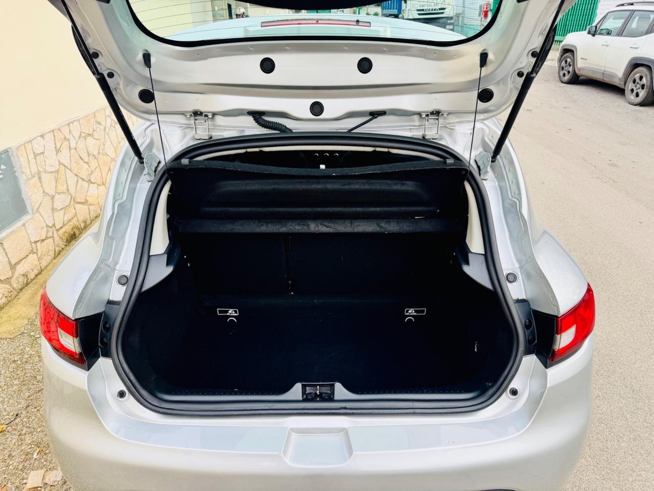 Renault Clio 1.2 75CV 5 porte Life