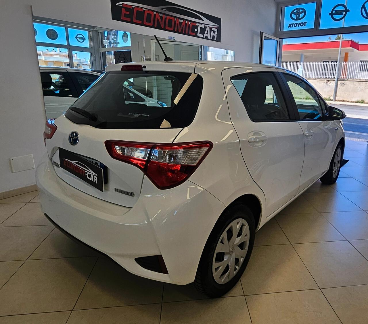 Toyota Yaris 1.5 Hybrid 5 porte Active
