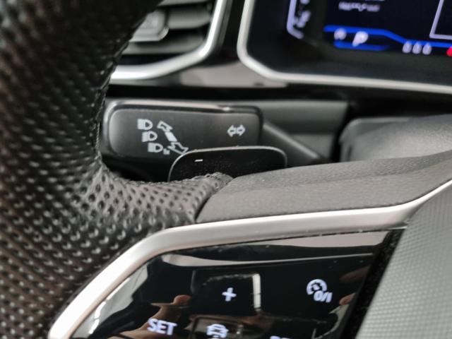 VOLKSWAGEN T-Roc 1.5 TSI ACT DSG R-Line