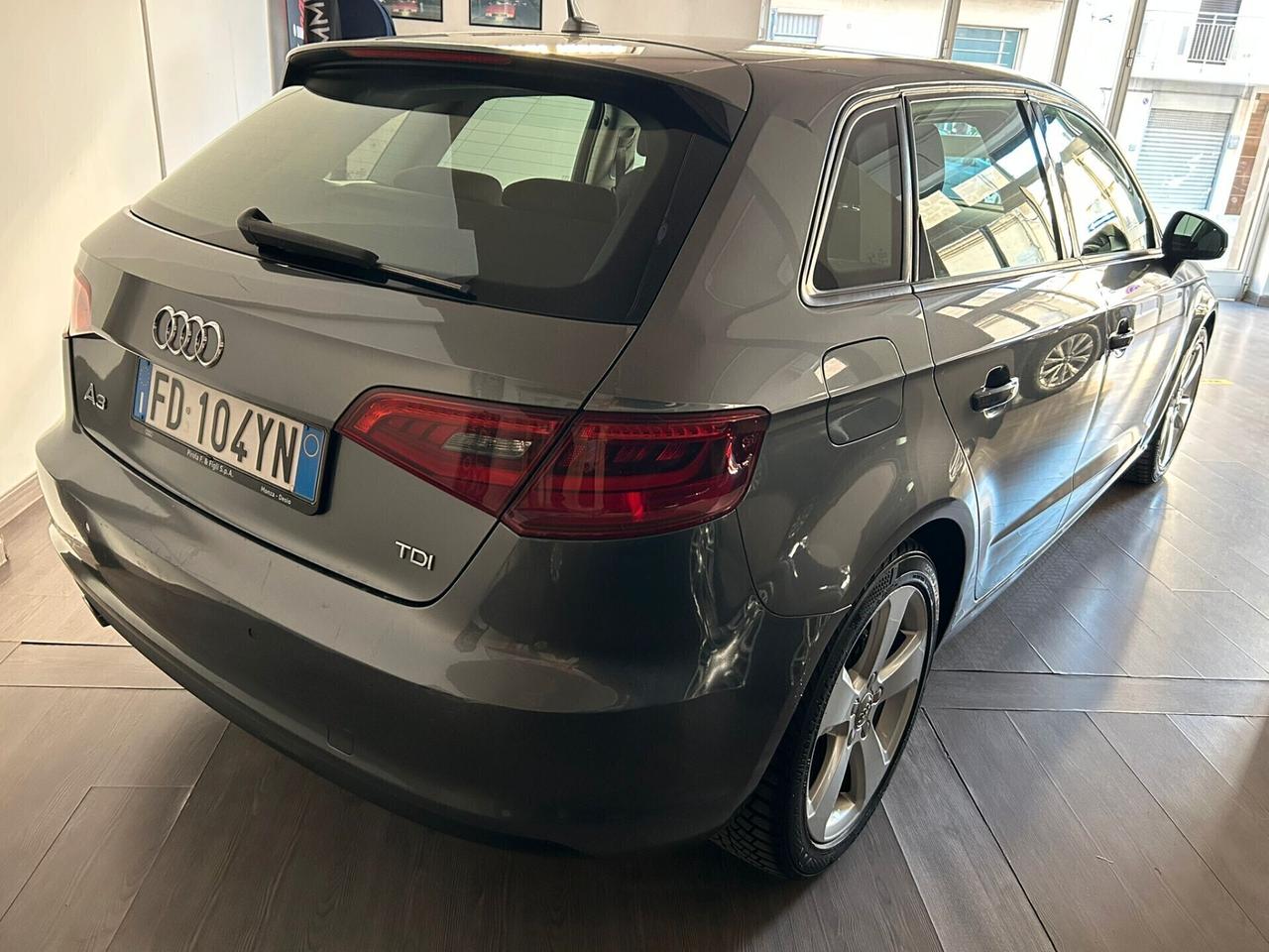 Audi A3 1.6 TDI clean diesel S tronic Ambition