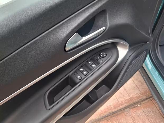 Jeep Avenger 1.2 Turbo 100 CV ALTITUDE - KM ZERO ITALIANA APPLE CAR PLAY NAVI CERCHI CRUISE