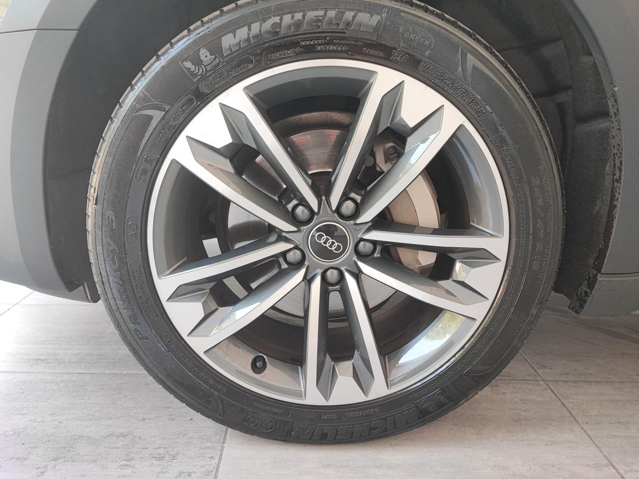 Audi A4 allroad 40 TDI 204 CV S tronic Identity Contrast