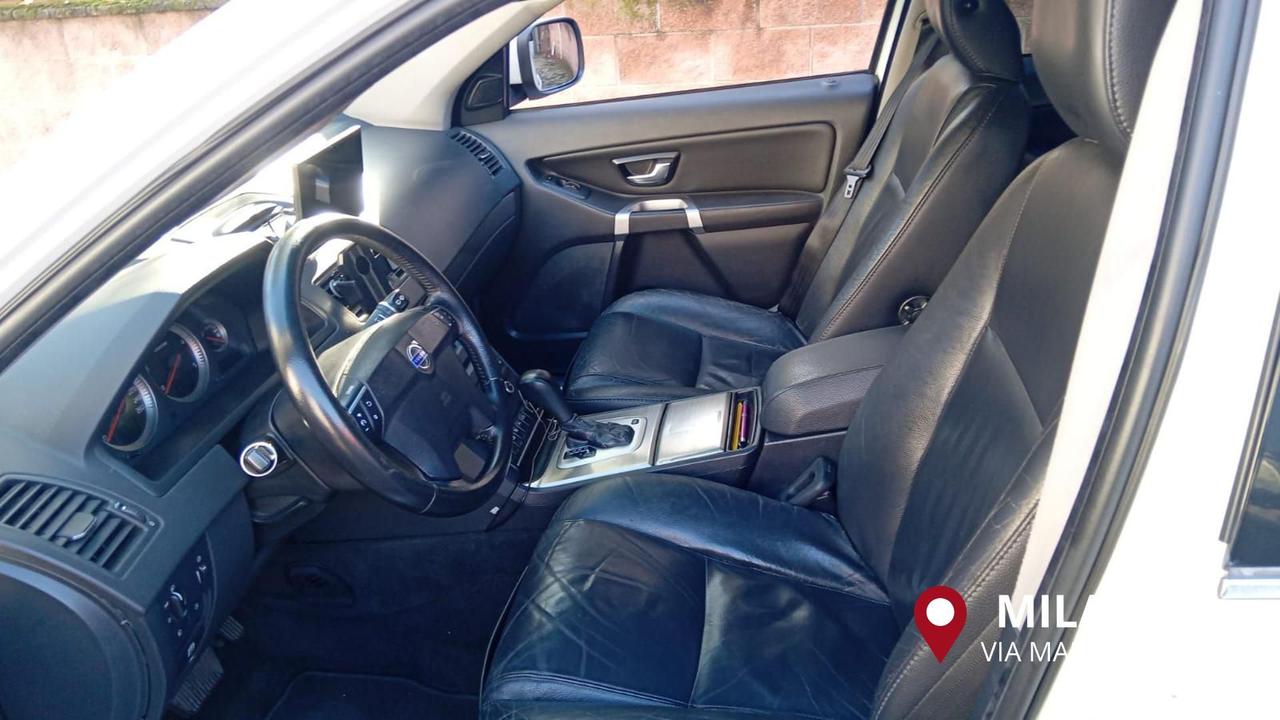 Volvo XC90 D5 AWD Geartronic Executive 7 posti/gancio traino