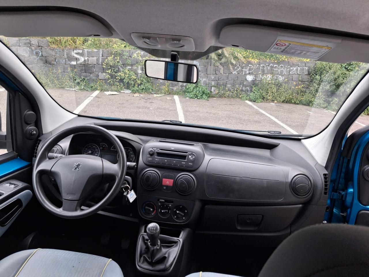 Peugeot Bipper Pianale ribassato con rampa disabili in carrozzina