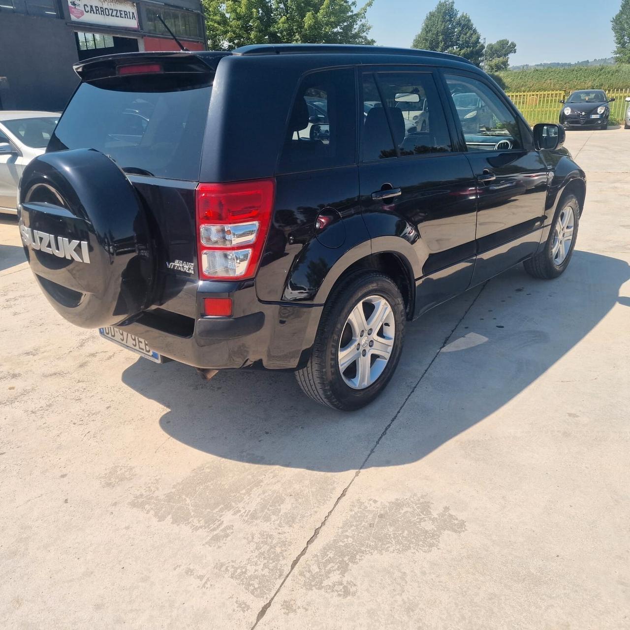 Suzuki Grand Vitara 1.9 DDiS 5 porte Executive