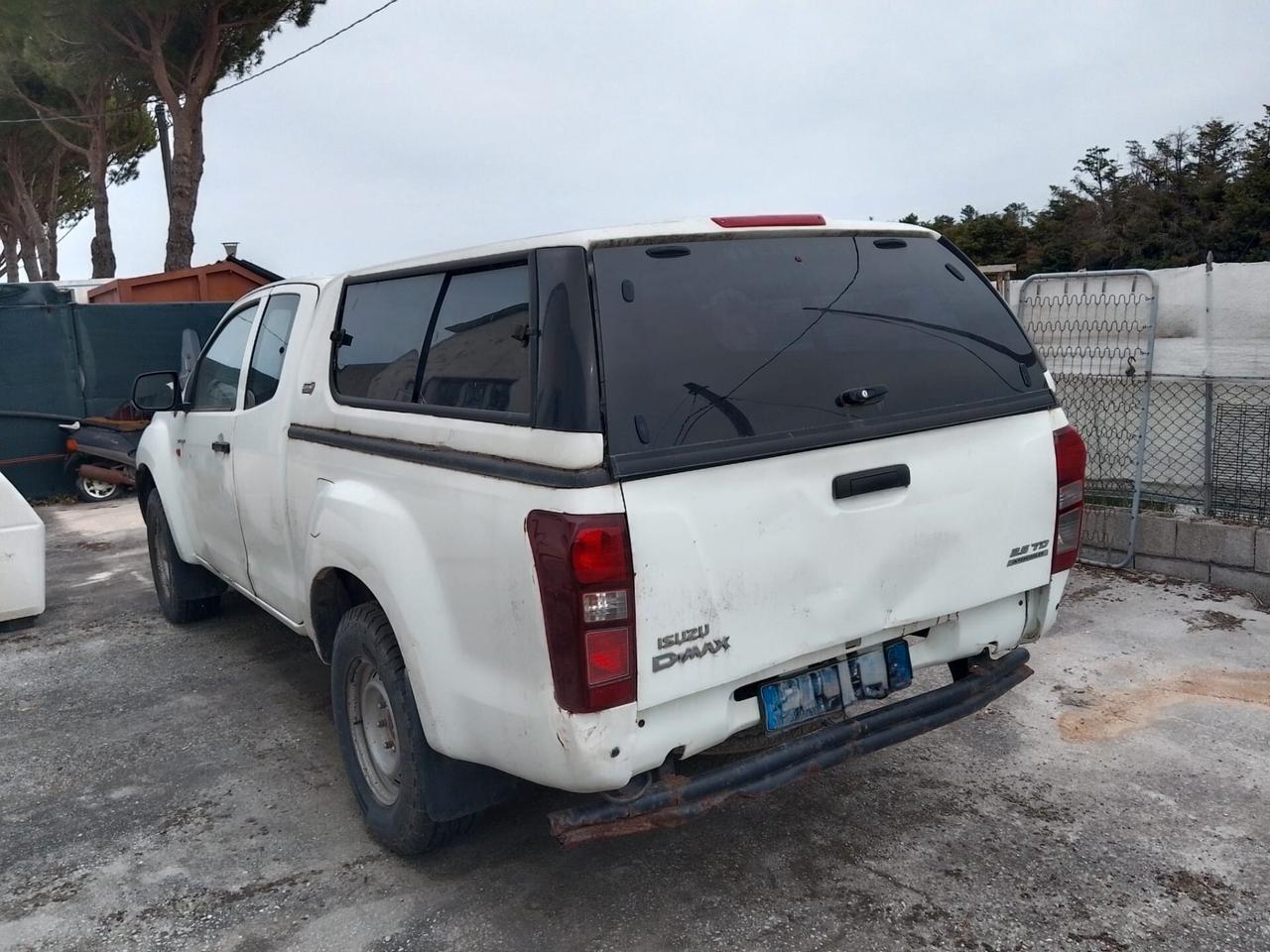 Isuzu D-Max 2.5 CASSONE A SPONDE