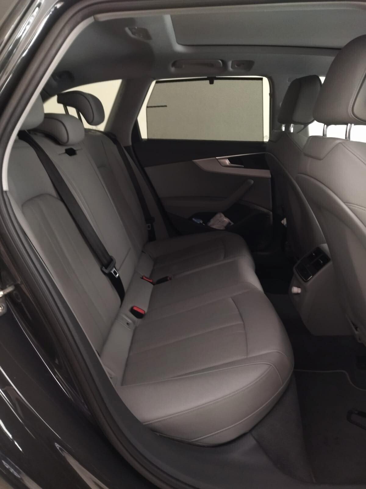 Audi A4 Avant 40 TDI S tronic LED+TETTO-18"-GANCIO