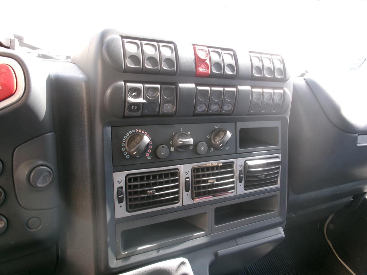 Iveco EUROCARGO 120 EL 18 E5 P.3690 CASSONE DA 5.4