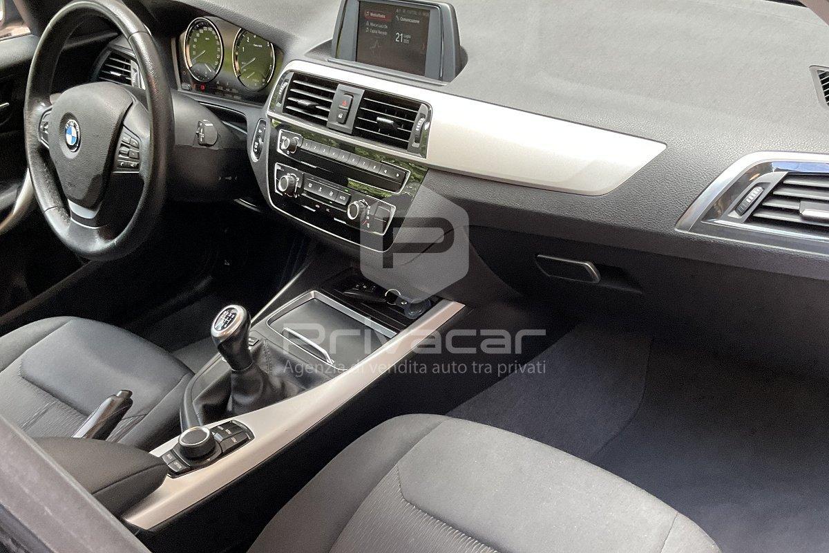 BMW 118i 5p. Advantage