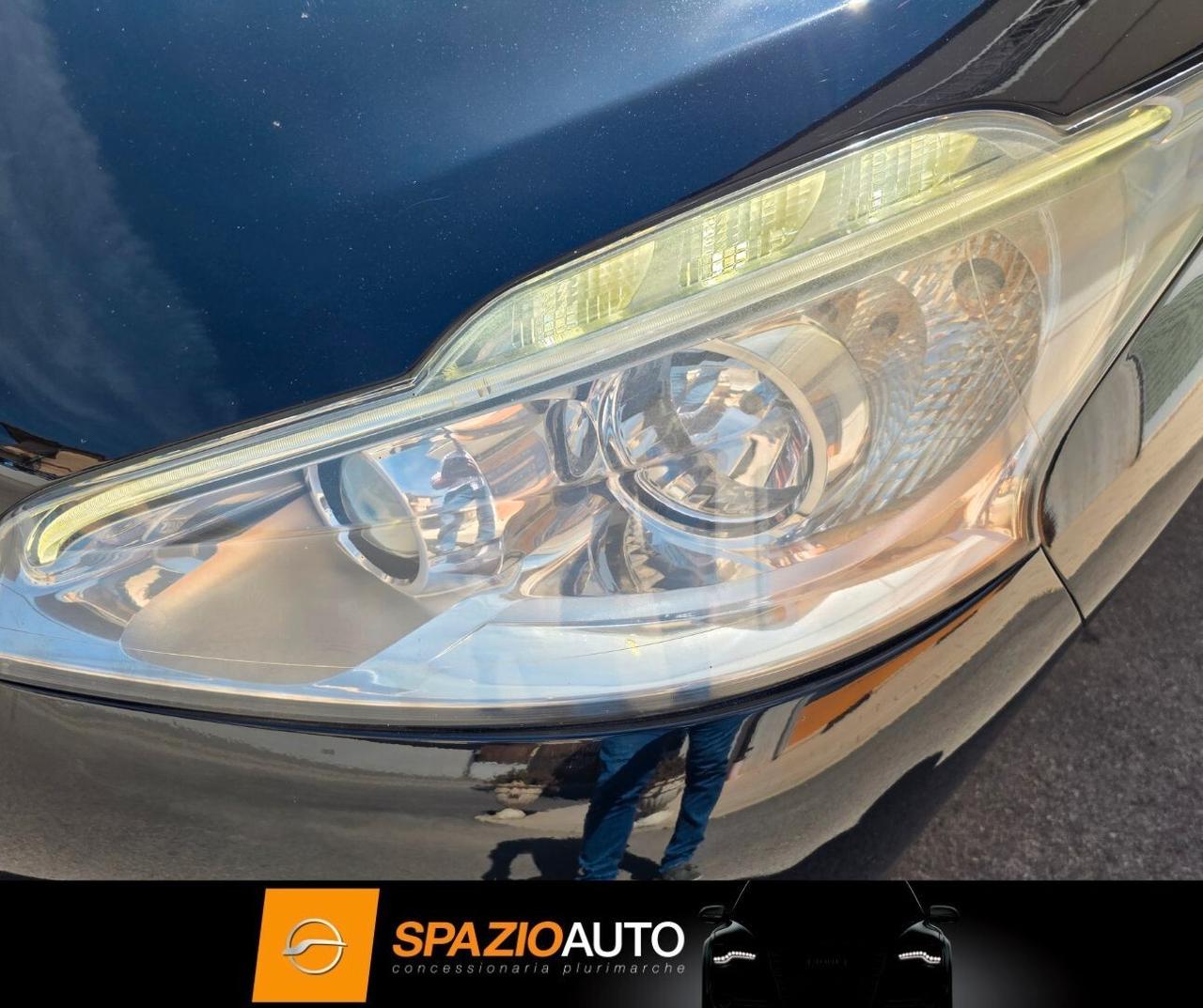 Peugeot 208 1.6 e-HDi 92 CV *ALLURE PLUS*