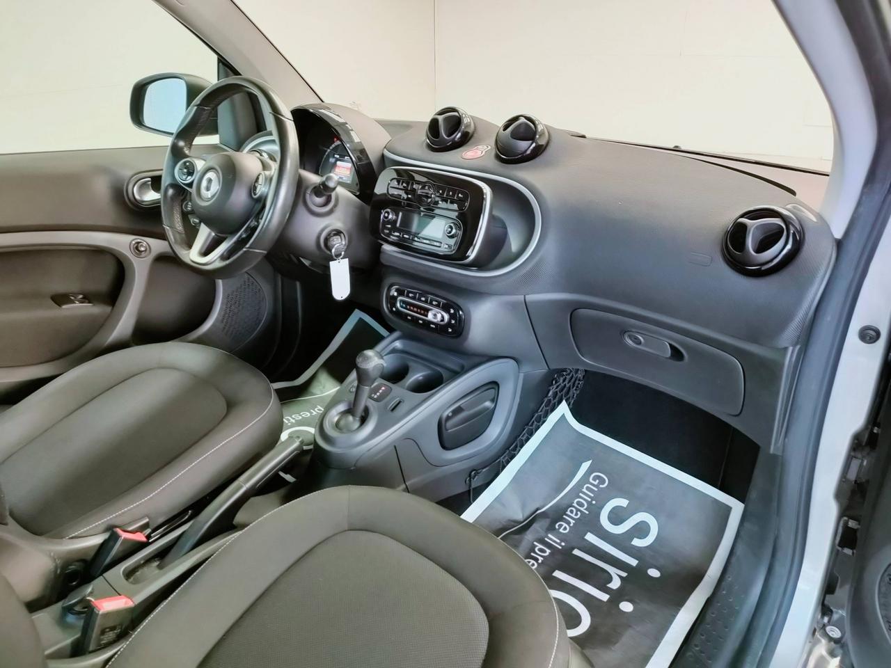SMART Fortwo III 2015 Fortwo 1.0 Passion 71cv twinamic