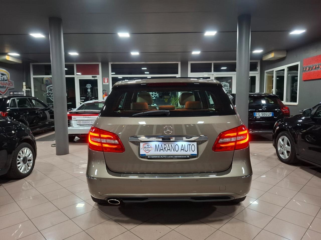 Mercedes B 180 Premium-Tetto-Neopatentato