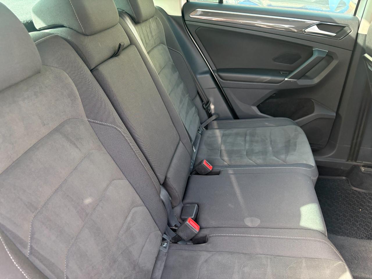 Volkswagen Tiguan 2.0 TDI SCR DSG R-LINE