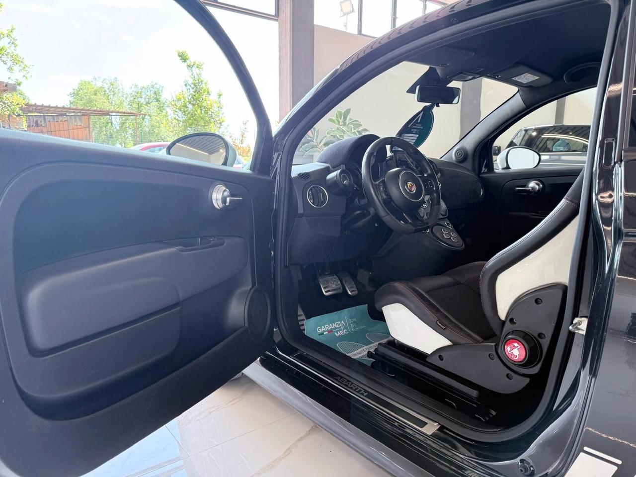 Abarth 695 1.4 t-jet 70th Essesse 180cv auto