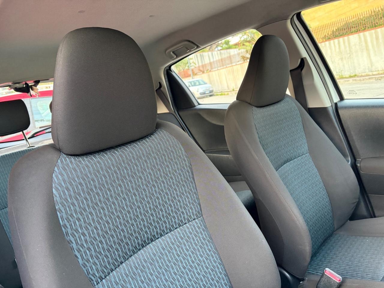 Toyota Yaris 1.0 benz unico proprietario