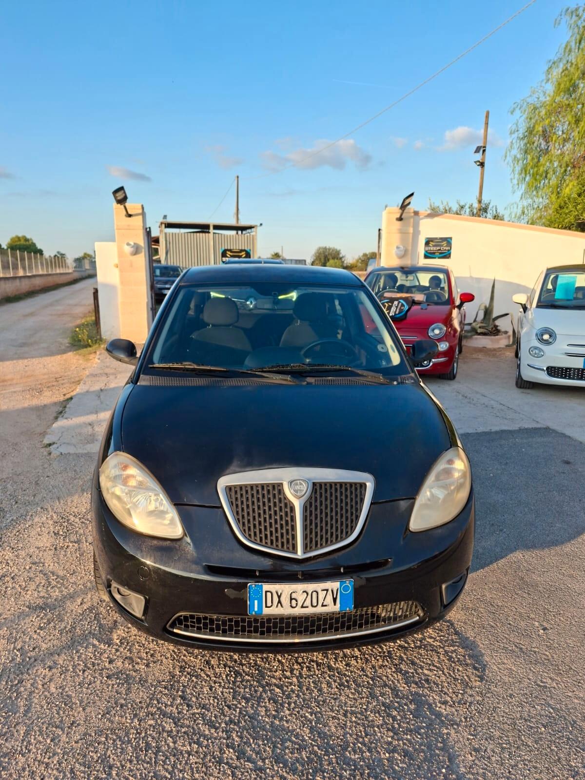 Lancia Ypsilon 1.4 Platino Ecochic GPL
