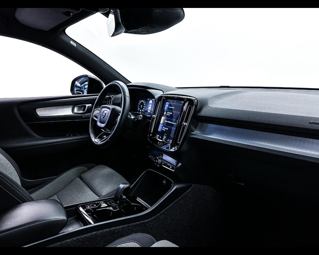 VOLVO XC40 (2017-->) - XC40 T5 Recharge Plug-in Hybrid automatico Plus Dark