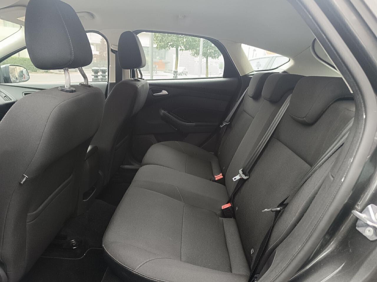 Ford Focus 1.0 DISTRIBUZIONE NUOVA, NAVIGATORE