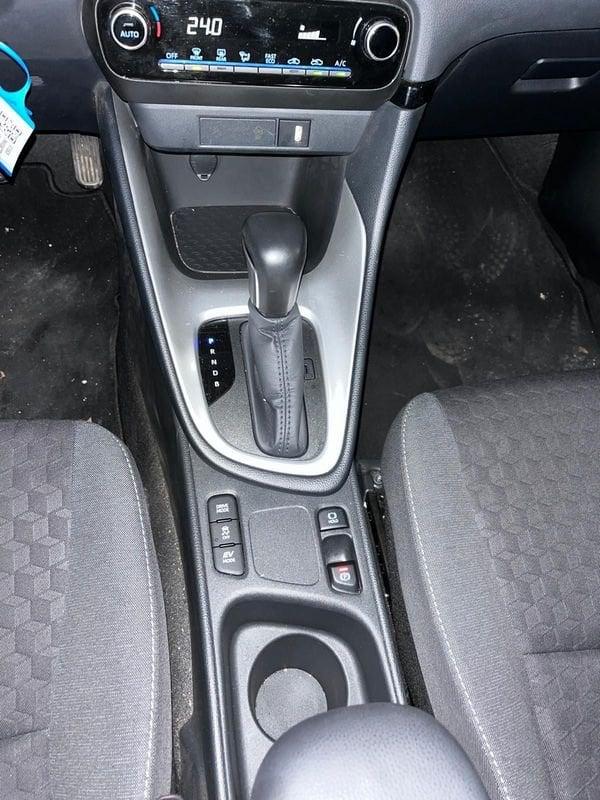 Toyota Yaris Yaris 1.5 Hybrid 5 porte Business