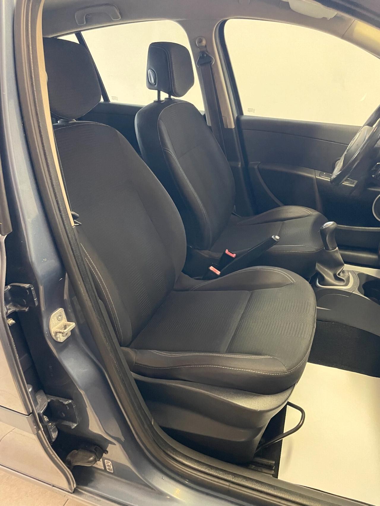 Renault Clio 1.2 GPL 5p Dynamique Distribuzione Tagliandata Neopatentati