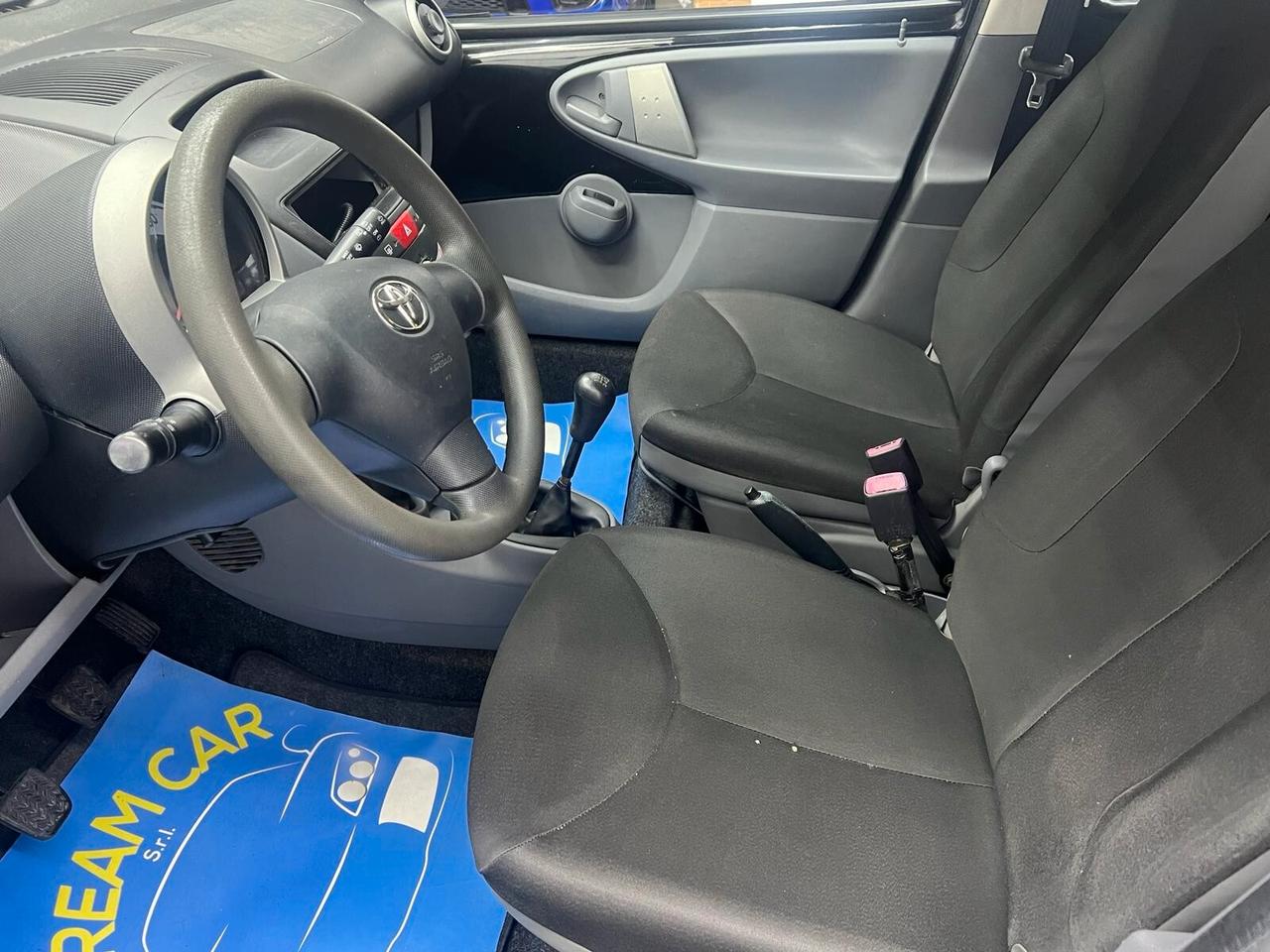 Toyota Aygo 1.0 12V VVT-i 5 porte -OK Neopatentati