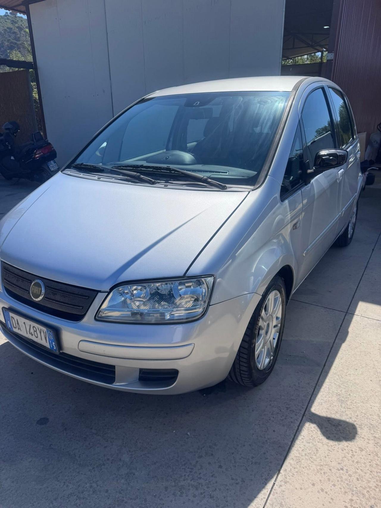 Fiat Idea 1.9 Multijet Emotion