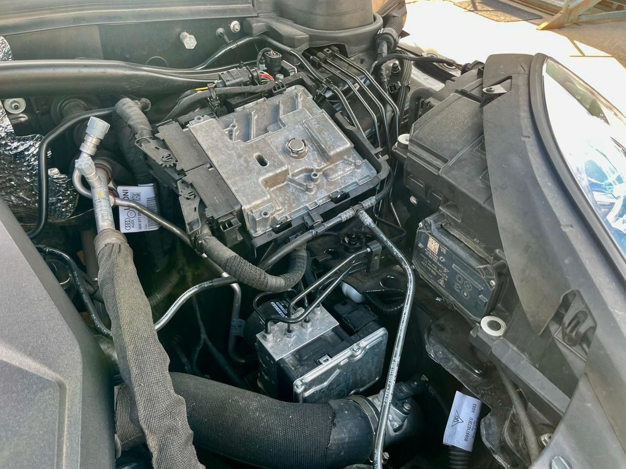 Porsche Macan 2.0 *** VEICOLO SINISTRATO VA IN MOTO ***