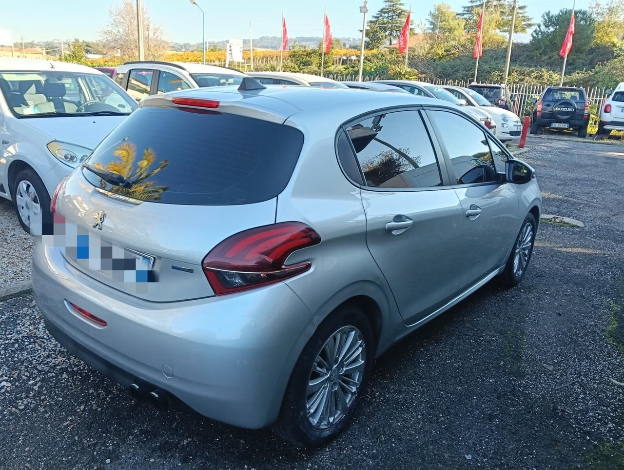 Peugeot 208 PureTech 82 5 porte Allure